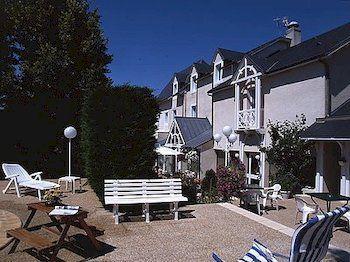Hotel Restaurant Le Relais Des Gourmands 3*